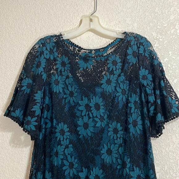 Lace Dress By Sandra Darren - Picture 2 of 9